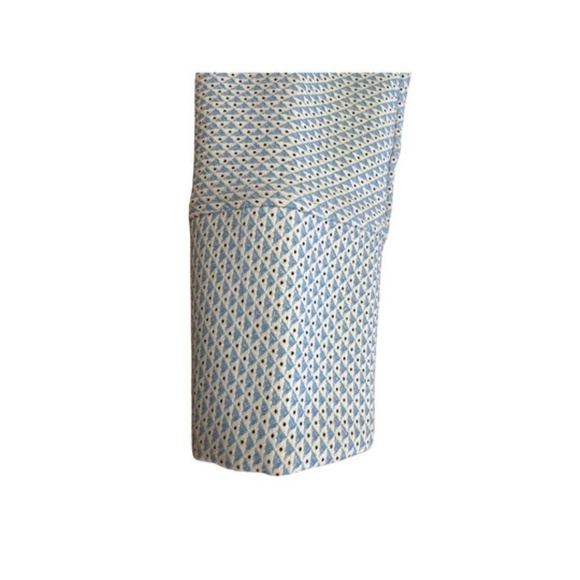 Zara Retro Soft Cropped Blazer in Light Blue and Cream with a Geometric Pattern - Picture 6 of 7